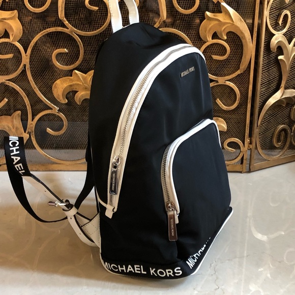 NWT Michael Kors sports Connie Medium Backpack - Picture 2 of 8